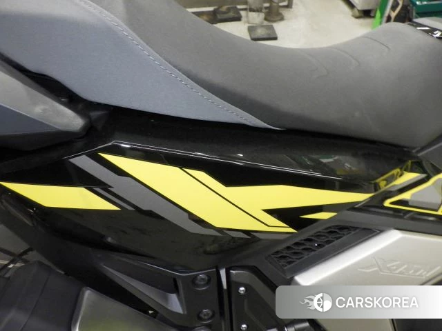 Honda X-ADV 750 id 3950106 из Японии 18