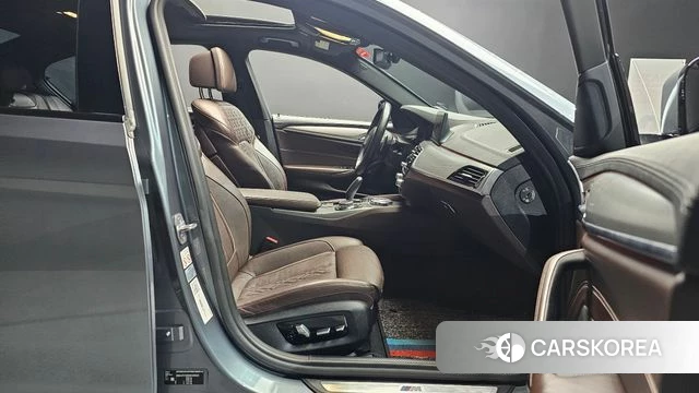 BMW 5 Series (G30) id 4568408 из Кореи 18