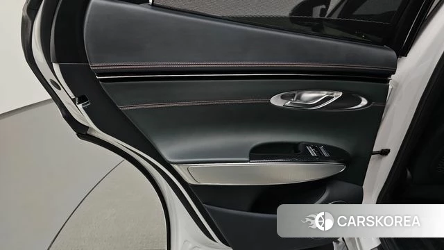 Genesis GV70 id 4636578 из Кореи 18