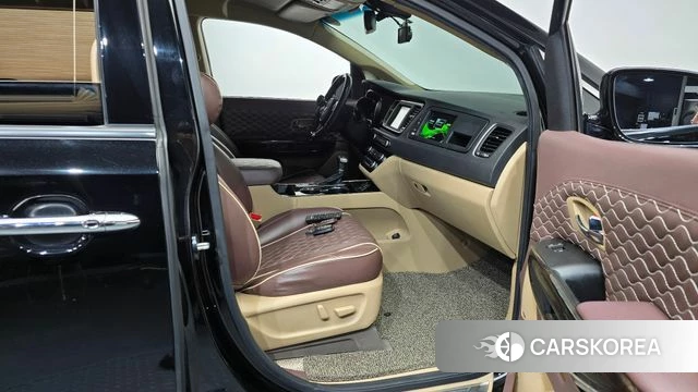 Kia The New Carnival id 4563120 из Кореи 18