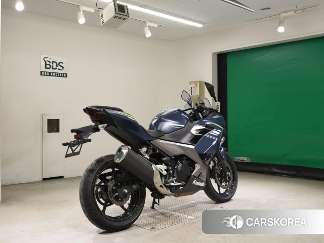 Проданный Kawasaki NINJA 400 2022 из Японии, фото 2