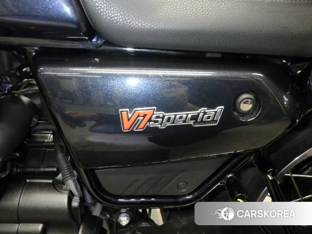 MOTO GUZZI V7 SPECIAL id 3939595 из Японии 18