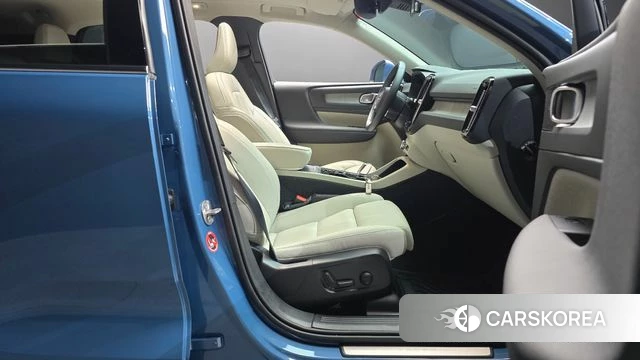 Volvo XC40 id 4607575 из Кореи 18