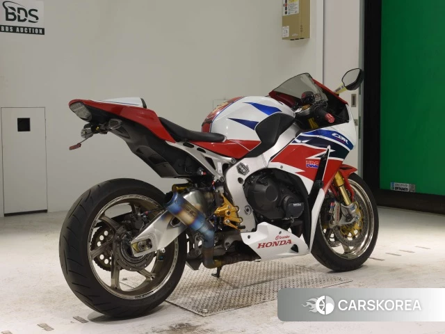 Проданный Honda CBR1000RR 2015 из Японии, фото 2