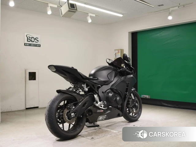 Проданный Honda CBR1000RR 2015 из Японии, фото 2