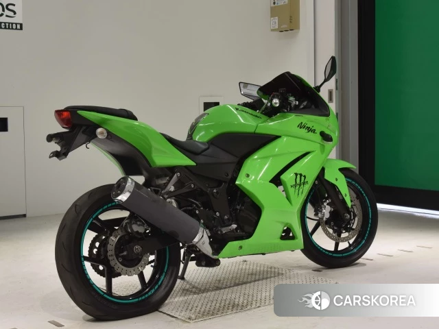 Проданный Kawasaki NINJA 250R id 4149995 из Японии, фото 2