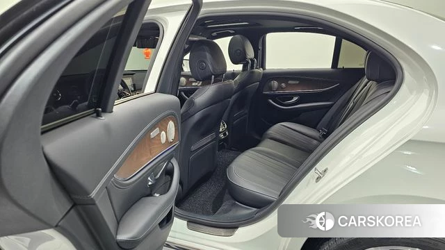 Mercedes-Benz E-Class W213 id 4302538 из Кореи 18