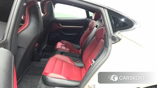 Porsche Taycan id 4864548 из Кореи 18
