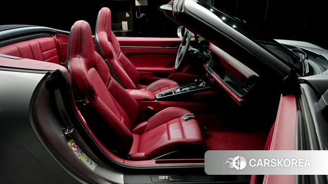 Porsche 911(992) id 4608021 из Кореи 18