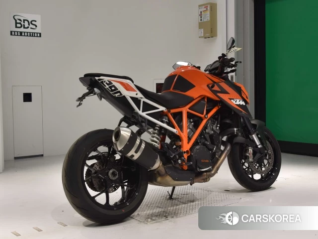Проданный KTM 1290 SUPER DUKE R 2016 из Японии, фото 2