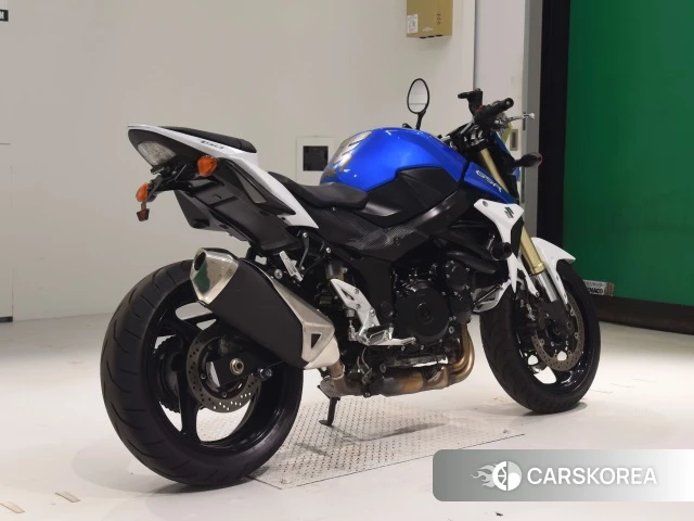 Проданный Suzuki GSR750 2015 из Японии, фото 2
