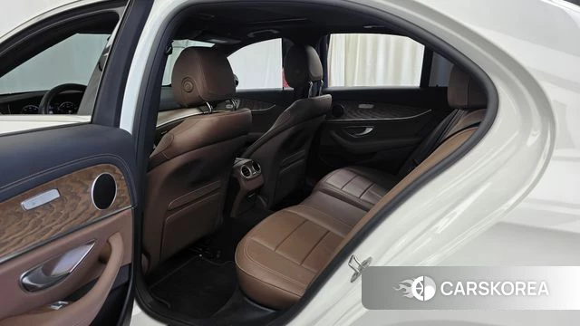 Mercedes-Benz E-Class W213 id 4641049 из Кореи 18