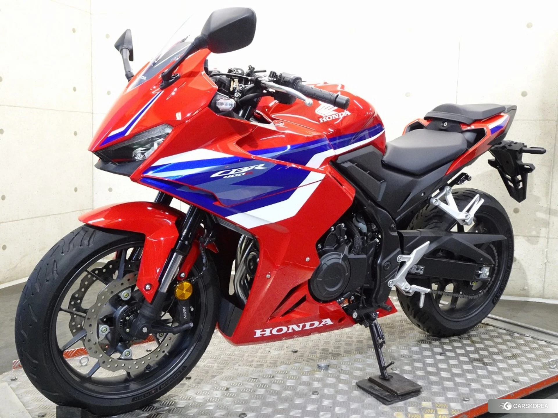 Проданный Honda CBR400R id 3947902 из Японии, фото 18