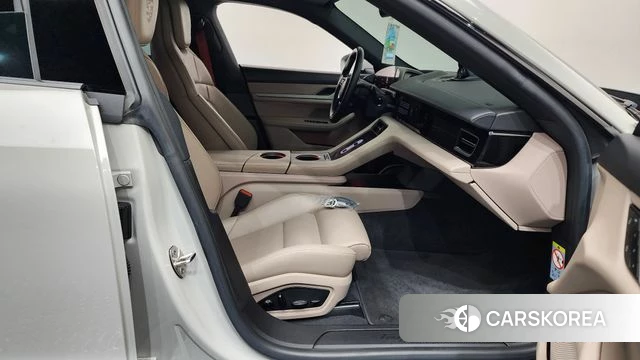 Porsche Taycan id 4855036 из Кореи 18