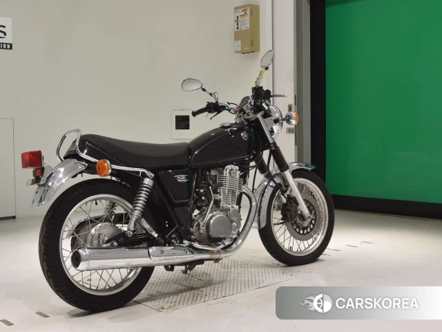 Проданный Yamaha SR 400 2019 из Японии, фото 2