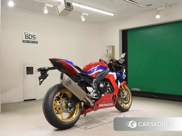 Проданный Honda CBR1000RR-R FIREBLADE SP 2024 из Японии, фото 2