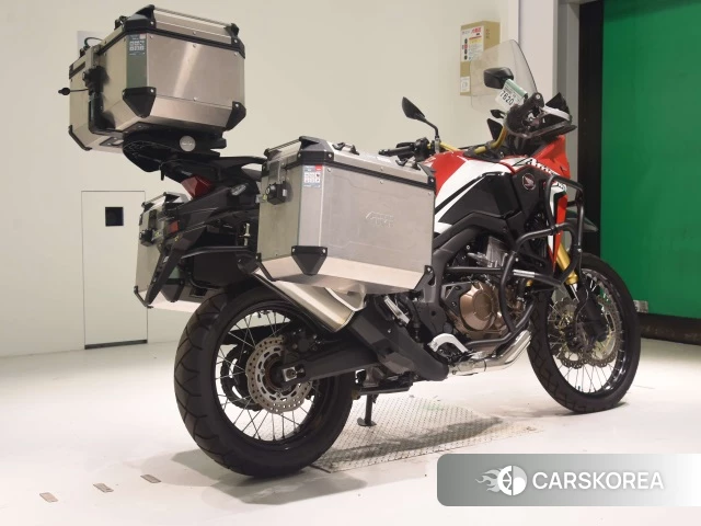Проданный Honda CRF1000L AFRICA TWIN 2017 из Японии