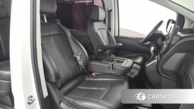 Hyundai Staria id 4308400 из Кореи 18