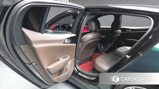 Kia Stinger id 4403621 из Кореи 18