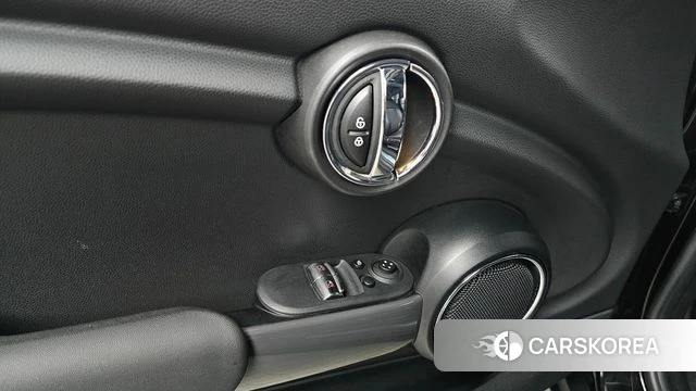 Mini Cooper id 4671643 из Кореи 18