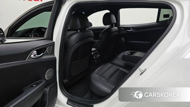 Kia Stinger id 4900800 из Кореи 18