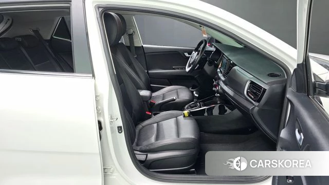 Kia Stonic id 4615444 из Кореи 18