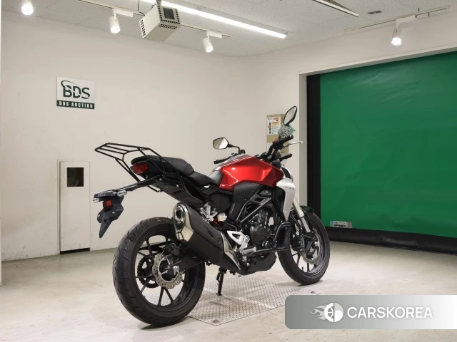Проданный Honda CB250R 2018 из Японии, фото 2