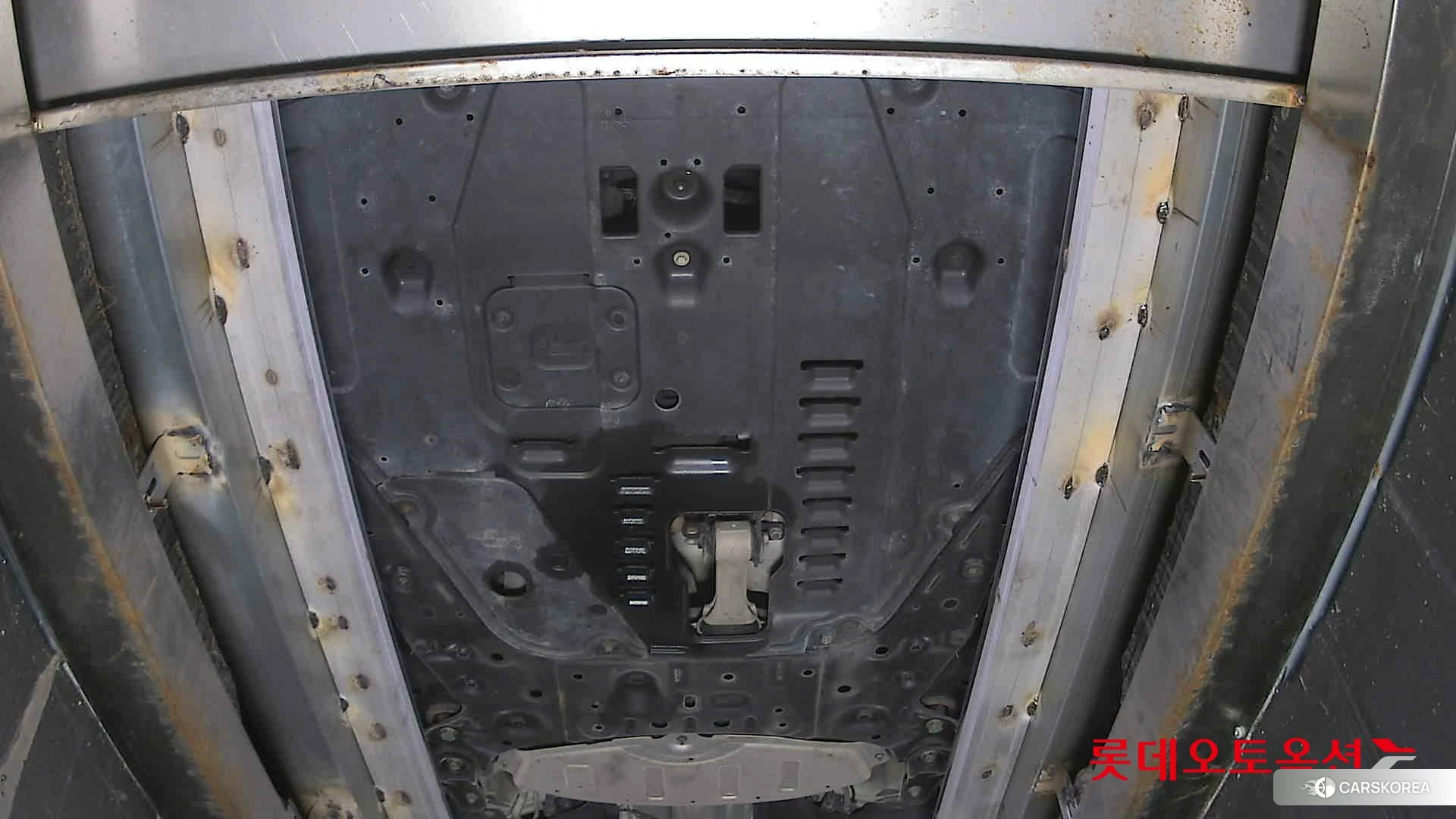 Kia Carnival id 3888395 из Кореи 18