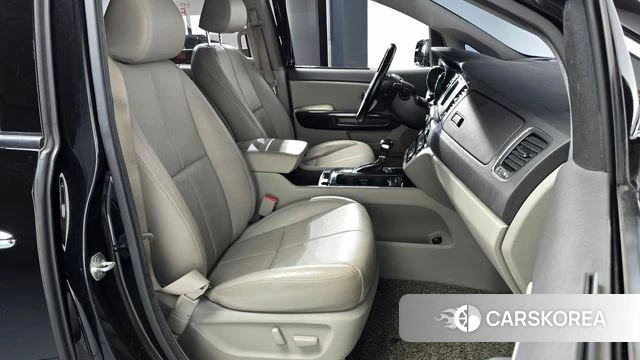 Kia All New Carnival id 4882647 из Кореи 18