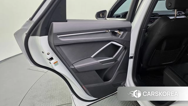 Audi Q3 (F3) id 4354915 из Кореи 18