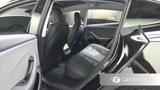Tesla Model 3 id 4560534 из Кореи 18