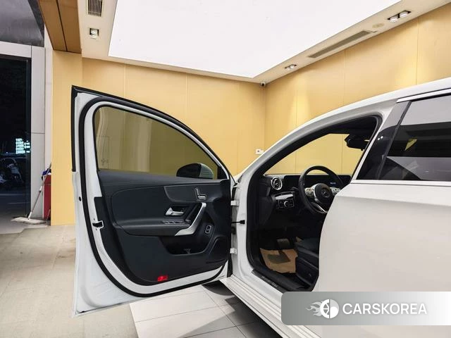 Mercedes-Benz Class A id 4321392 из Китая 18