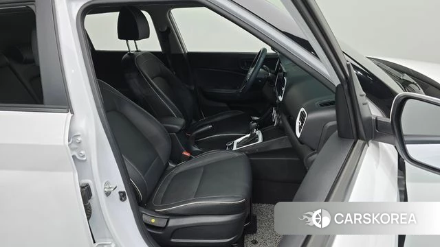 Hyundai Venue id 4904656 из Кореи 18