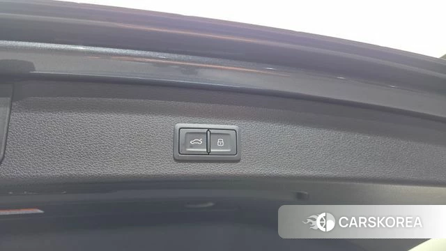 Audi Q3 (F3) id 4549883 из Кореи 18