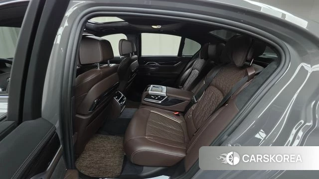 BMW 7 Series (G11) id 4323852 из Кореи 18