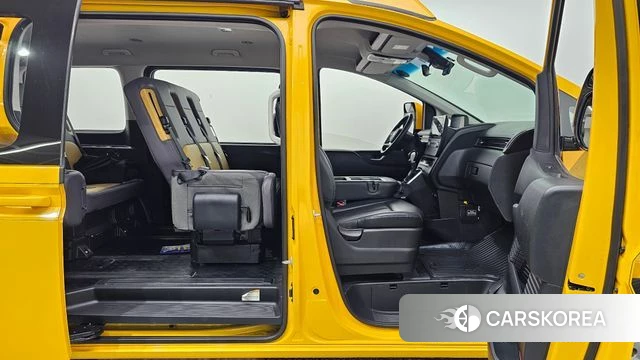 Hyundai Staria id 4280341 из Кореи 18