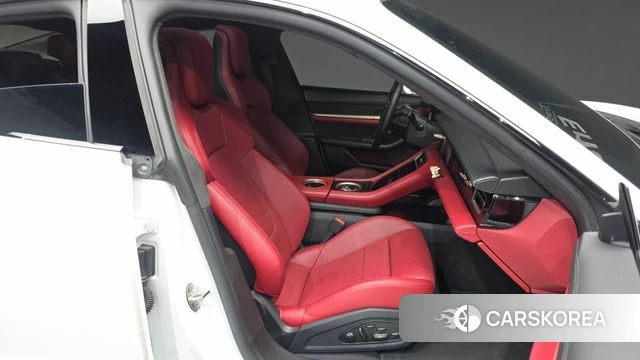 Porsche Taycan id 4529529 из Кореи 18