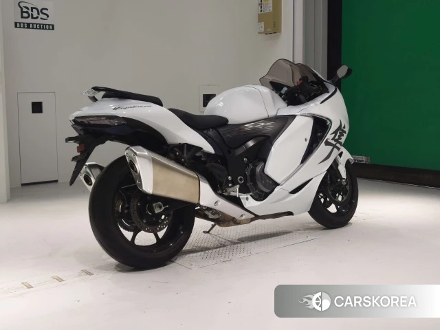 Проданный Suzuki GSX1300R HAYABUSA 2021 из Японии, фото 2