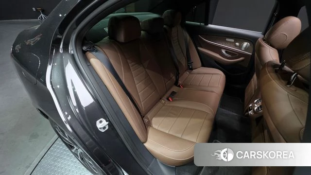 Mercedes-Benz E-Class W213 id 4293847 из Кореи 18