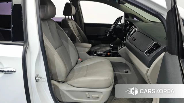 Kia The New Carnival id 4895488 из Кореи 18
