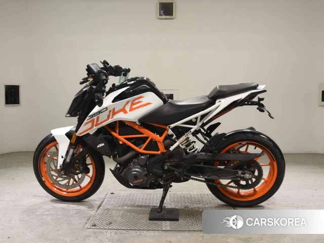Проданный KTM 390 DUKE id 4252984 из Японии, фото 18