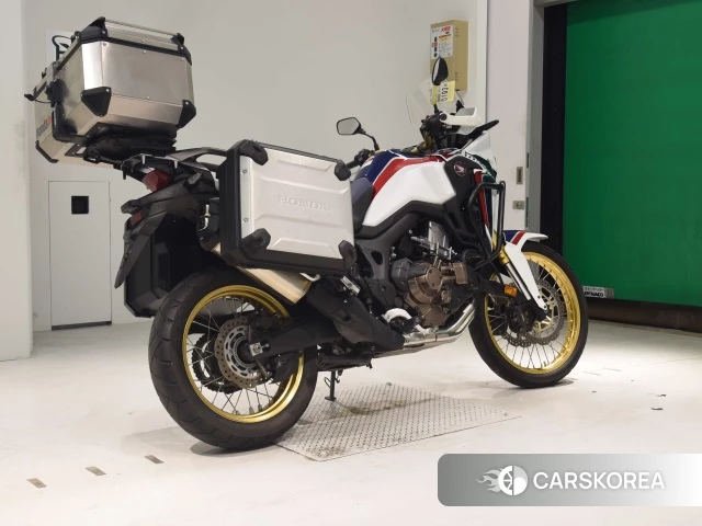 Проданный Honda CRF1000L AFRICA TWIN 2016 из Японии, фото 2