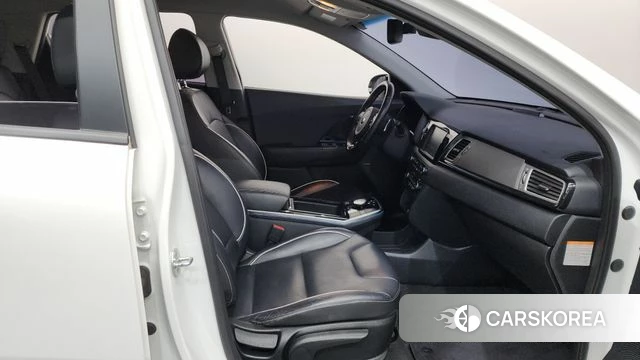 Kia Niro EV id 4430437 из Кореи 18