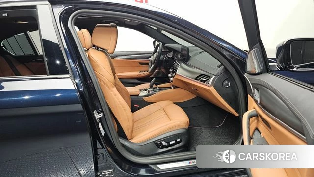 BMW 5 Series (G30) id 4675539 из Кореи 18