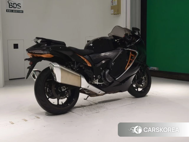 Проданный Suzuki GSX1300R HAYABUSA 2021 из Японии, фото 2