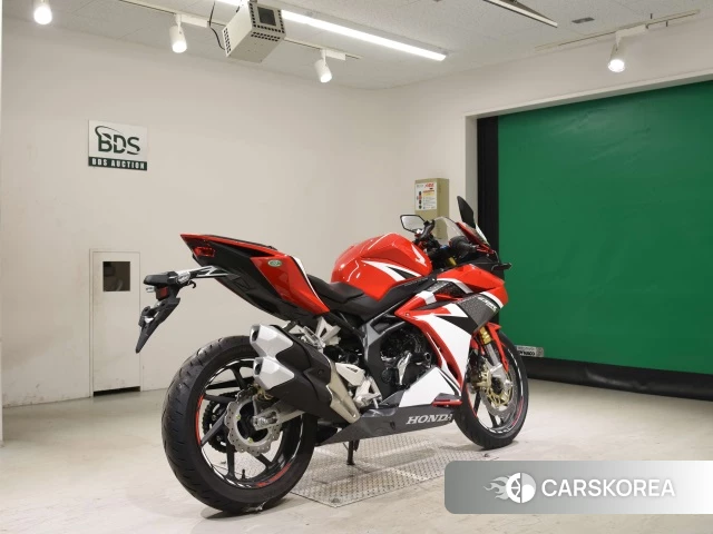 Проданный Honda CBR250RR 2017 из Японии, фото 2