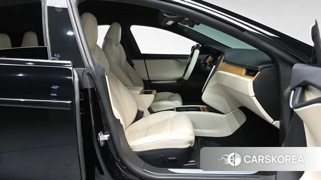 Tesla Model S id 4568139 из Кореи 18