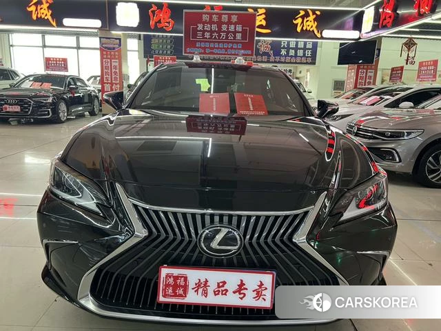 Lexus ES id 4277218 из Китая 18