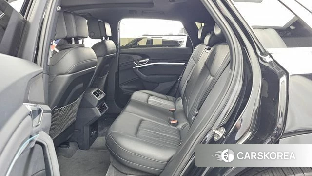 Audi e-Tron id 4650999 из Кореи 18