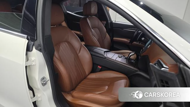 Maserati Ghibli id 4647418 из Кореи 18